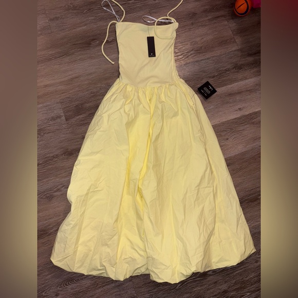 Lulus Dresses & Skirts - LULUS drop waist Yellow fit and flare maxi Dress s nwt